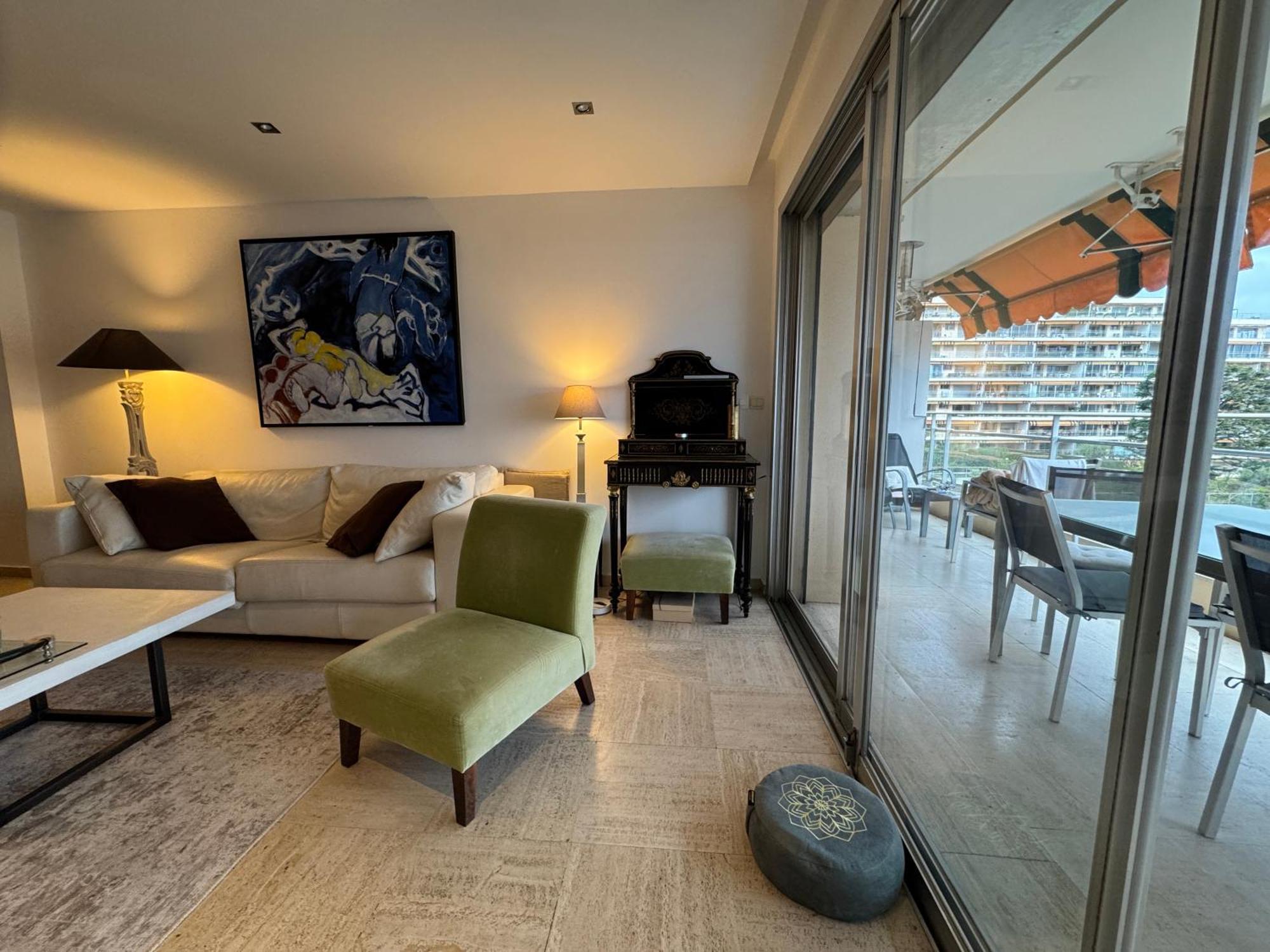 90 M2 Palm With 2 Balconies Very Stylish And Apartment Cannes